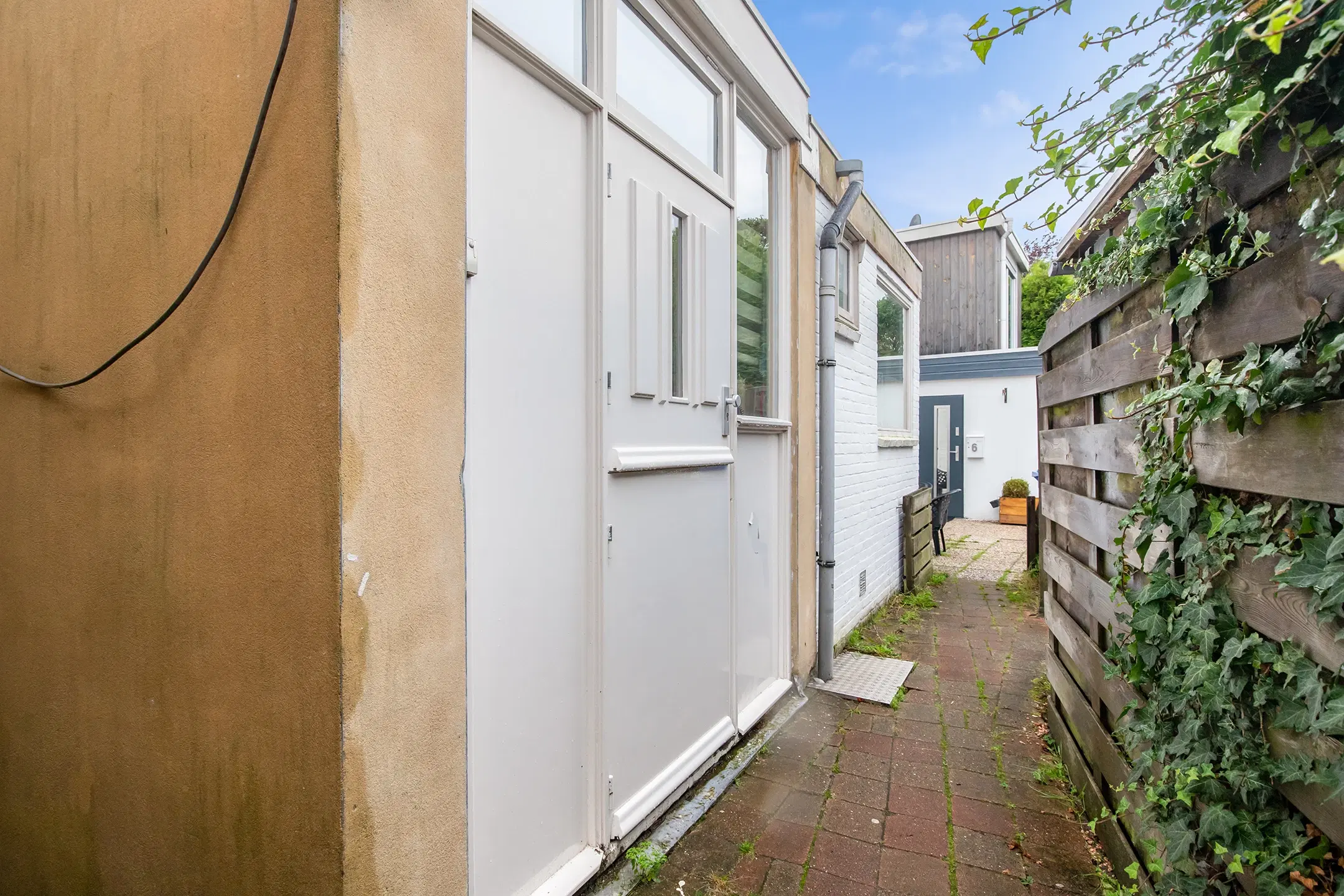 Pernis Rotterdam, Pernisser Molenweg 2
