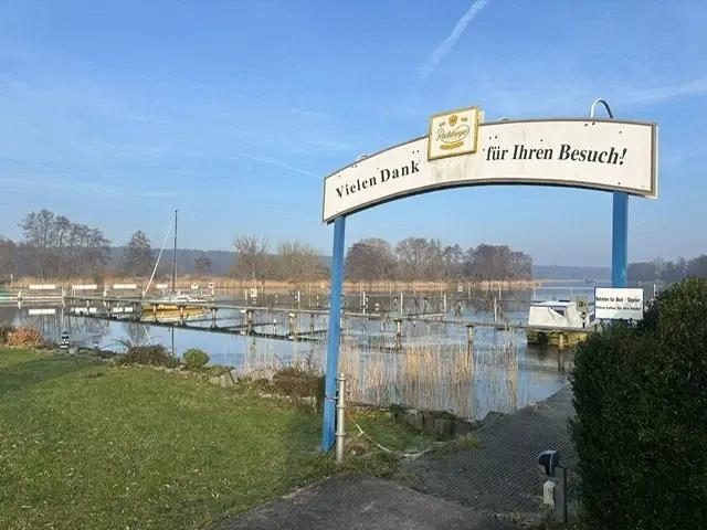 Perceel ca. 1,5 ha met karakteristieke spoorbrug in Oderberg, Berlijn - Duitsland