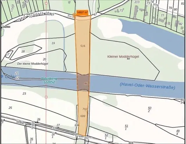 Perceel ca. 1,5 ha met karakteristieke spoorbrug in Oderberg, Berlijn - Duitsland