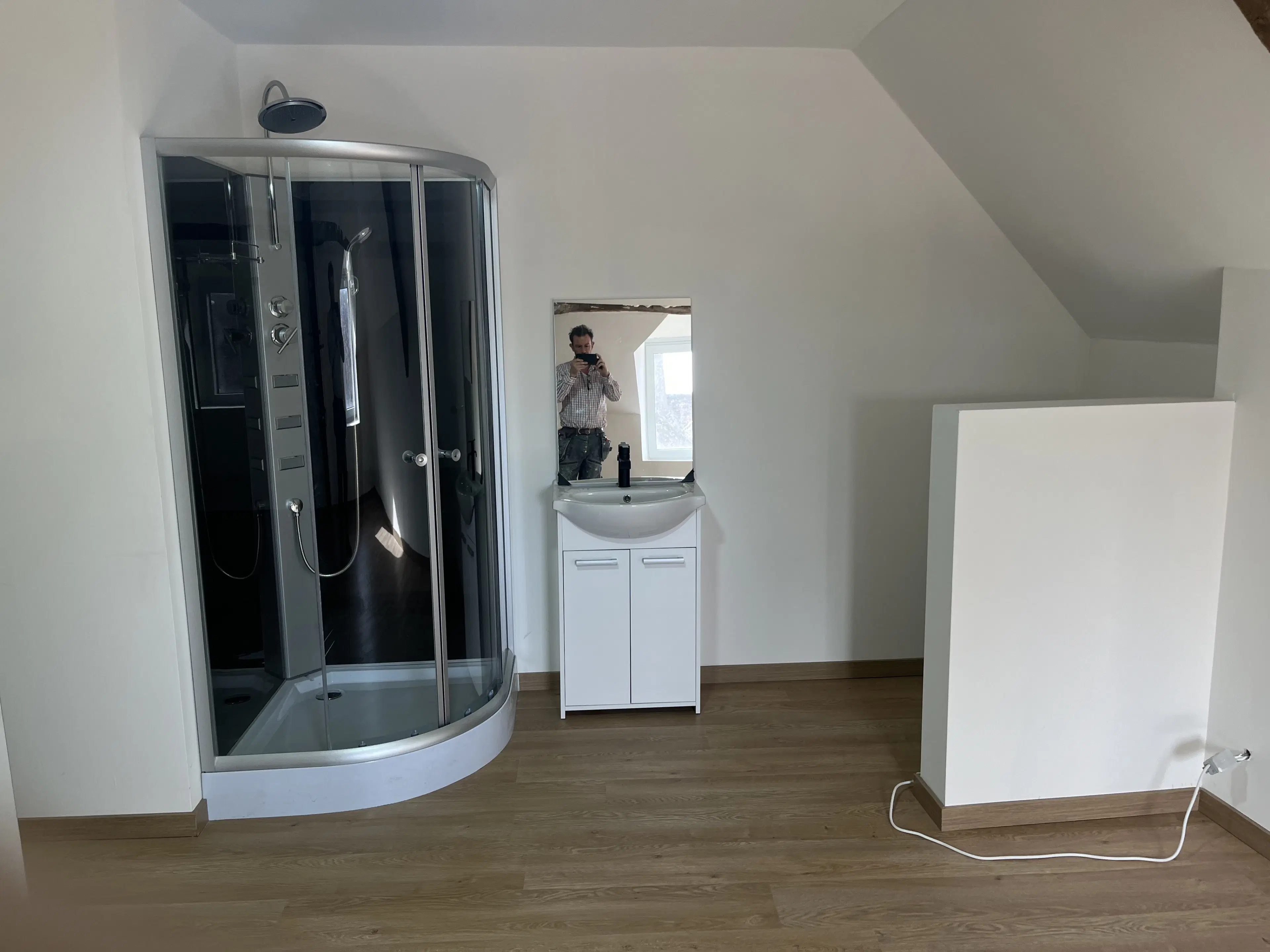Gerenoveerd herenhuis met 6 slaapkamers/studo's in La Trimouille - Frankrijk