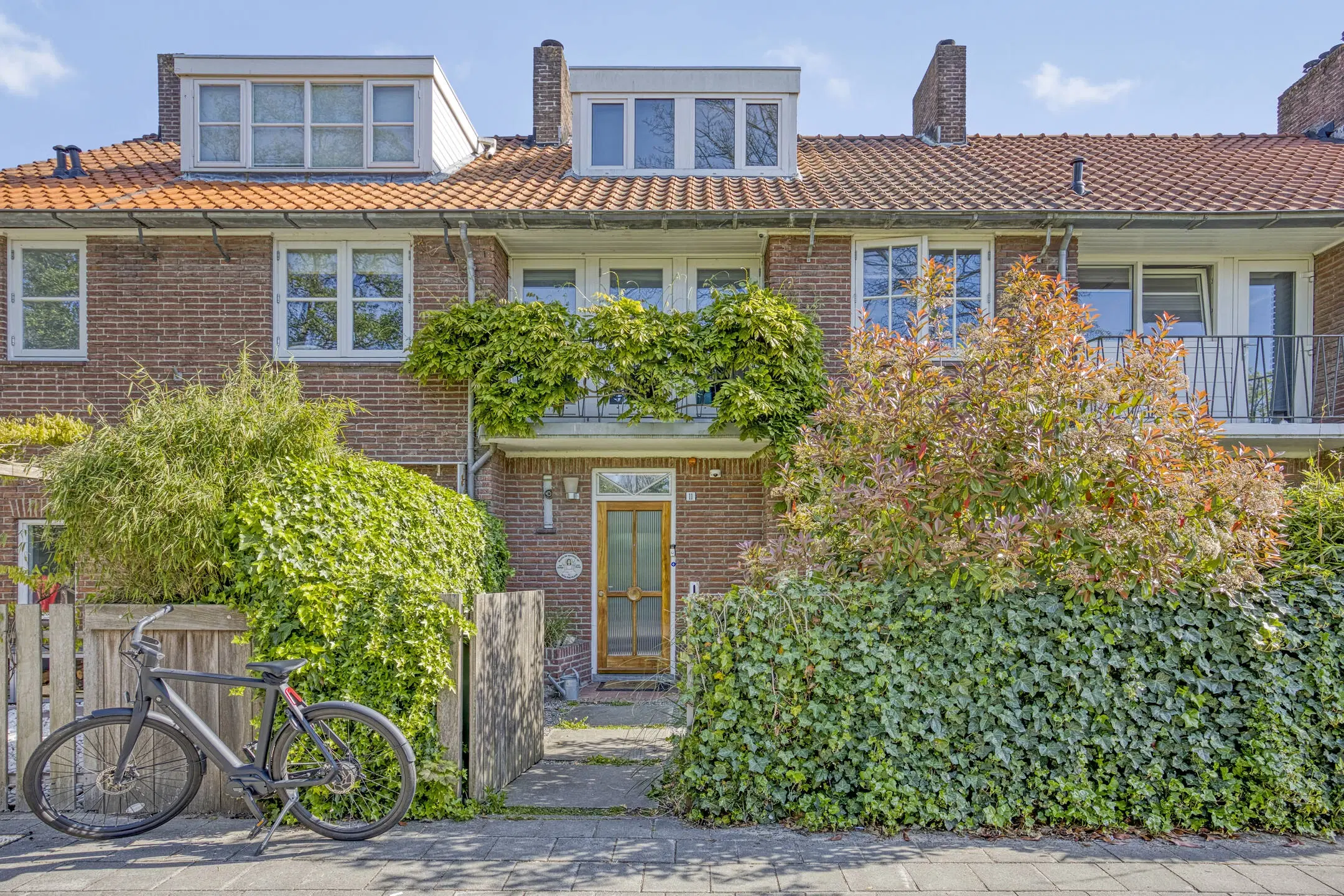 Amstelveen, Mr. F.A. van Hallweg 11