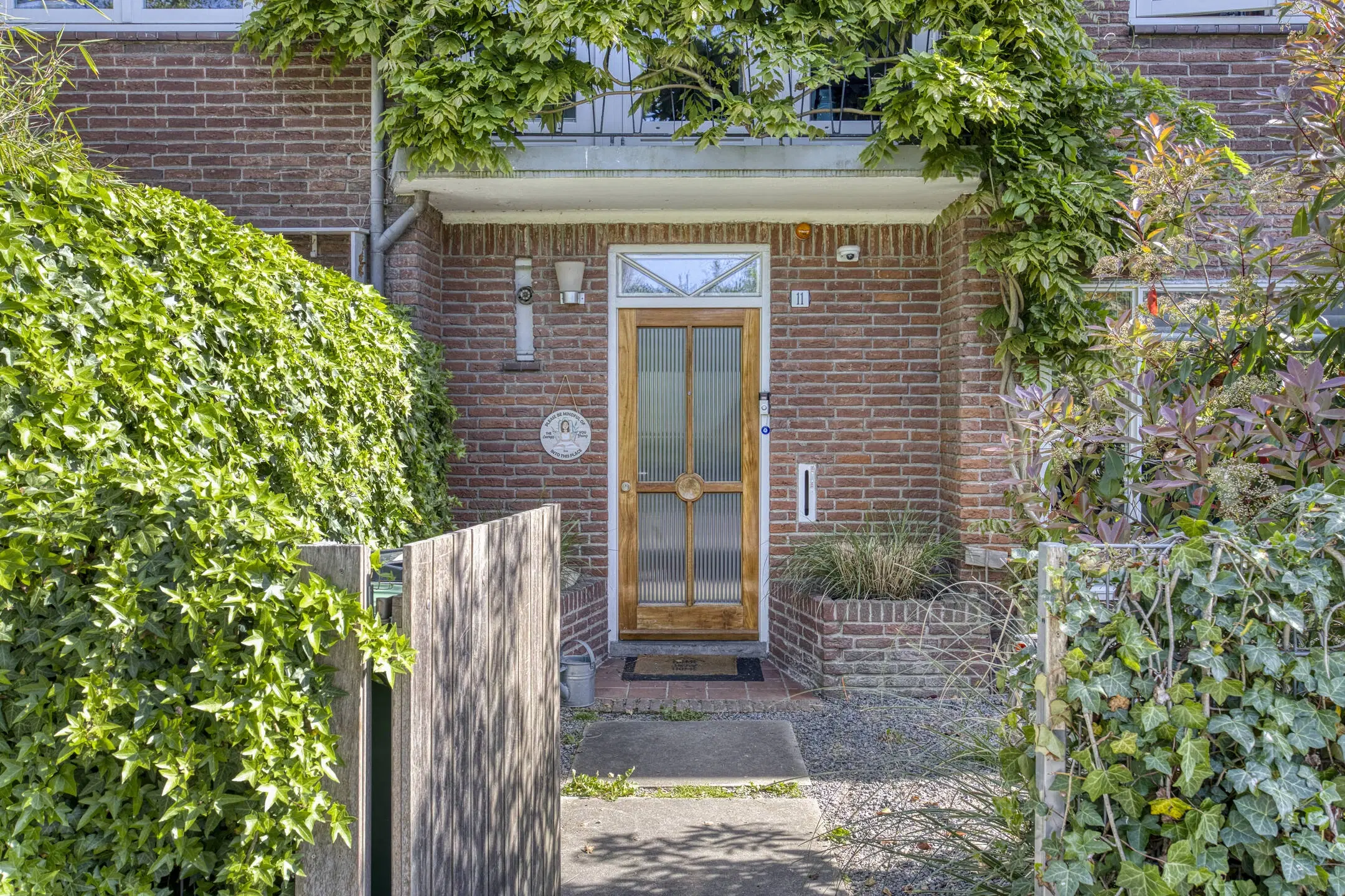 Amstelveen, Mr. F.A. van Hallweg 11