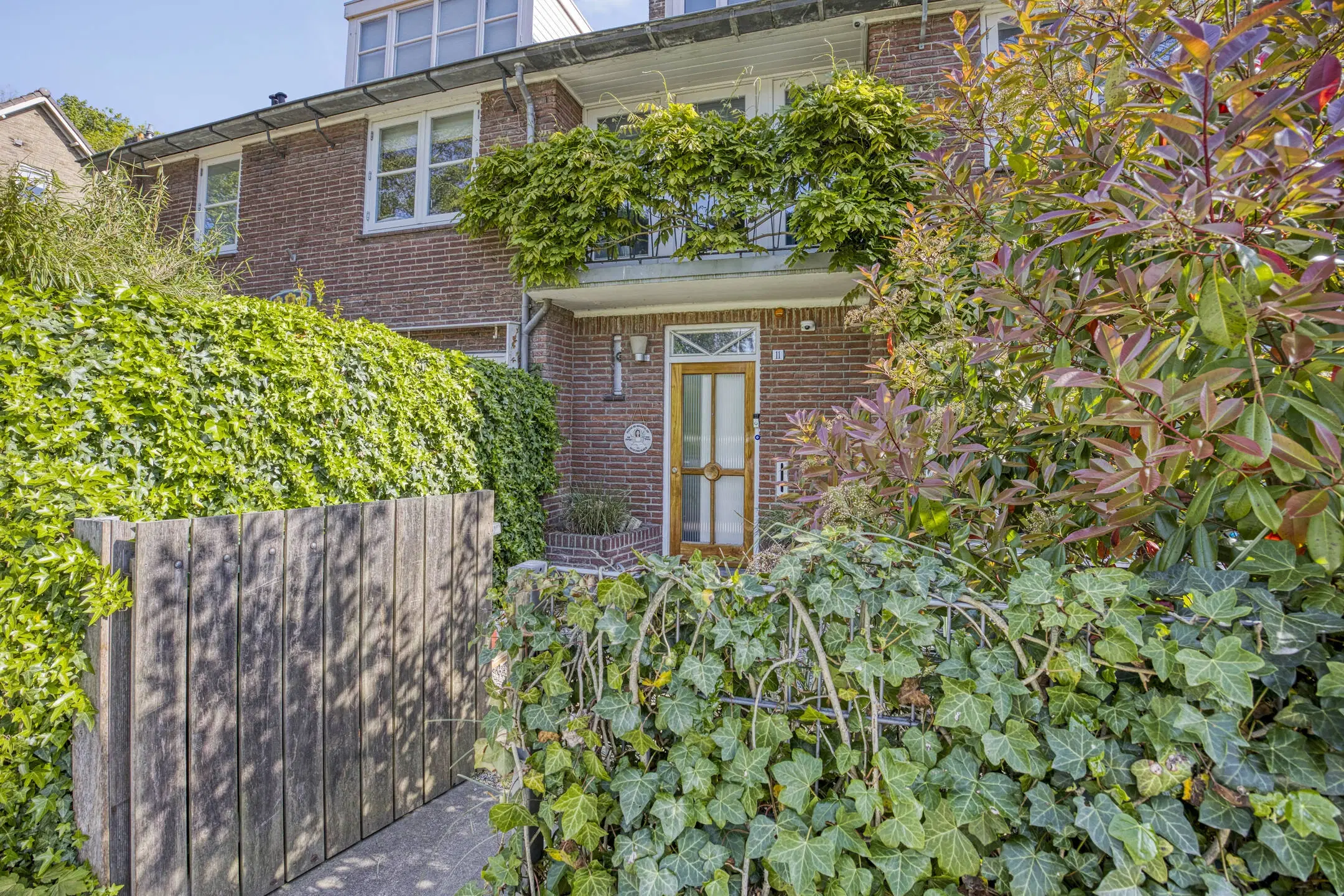 Amstelveen, Mr. F.A. van Hallweg 11