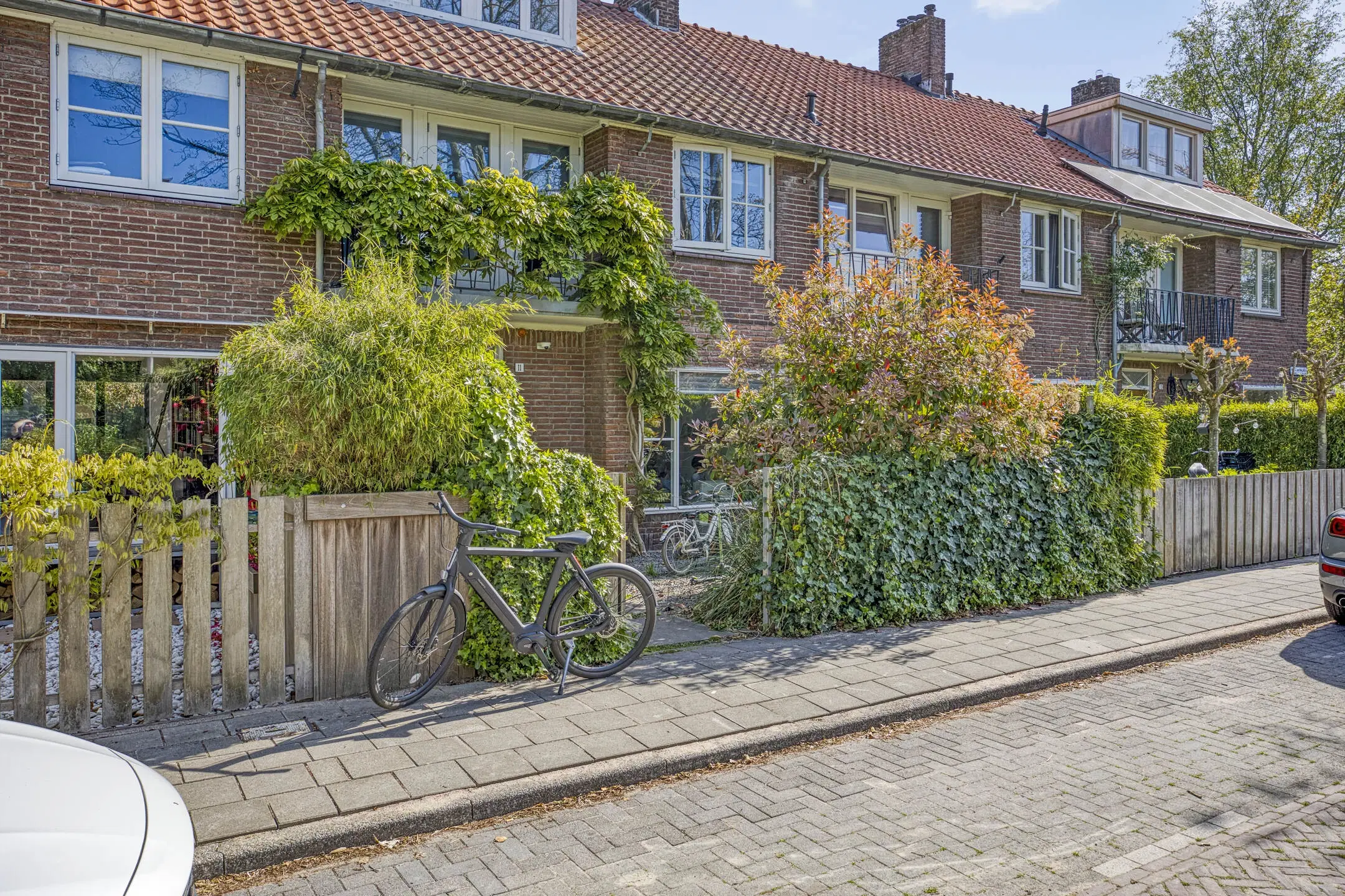Amstelveen, Mr. F.A. van Hallweg 11