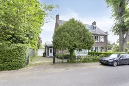 Leidschendam, Park Leeuwenberghlaan 15