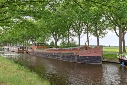 Woonboot genaamd SPES