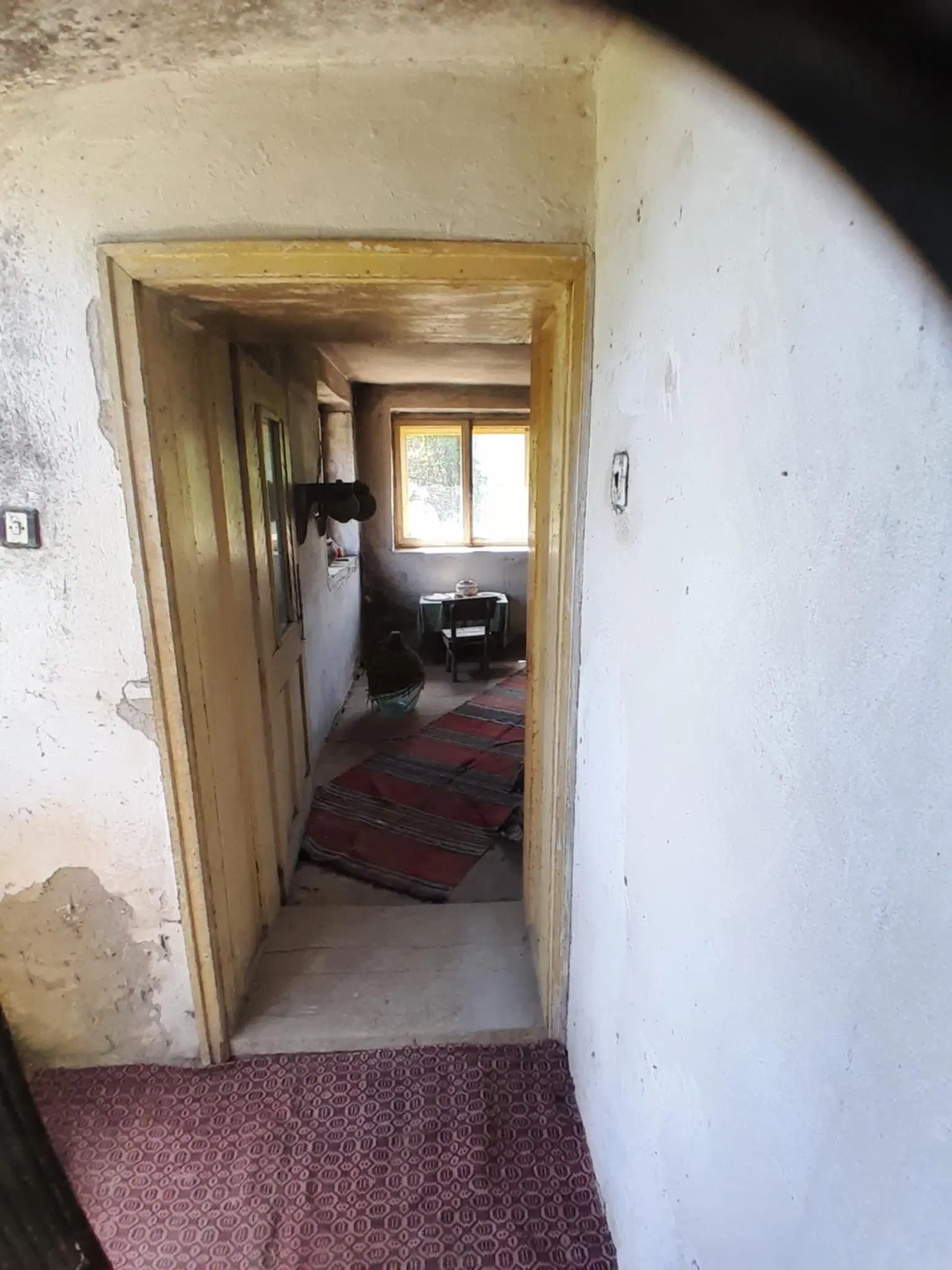 Woning aan de rivier met bijgebouw en 1.100 m² grond in Podgore, Vidin - Bulgarije