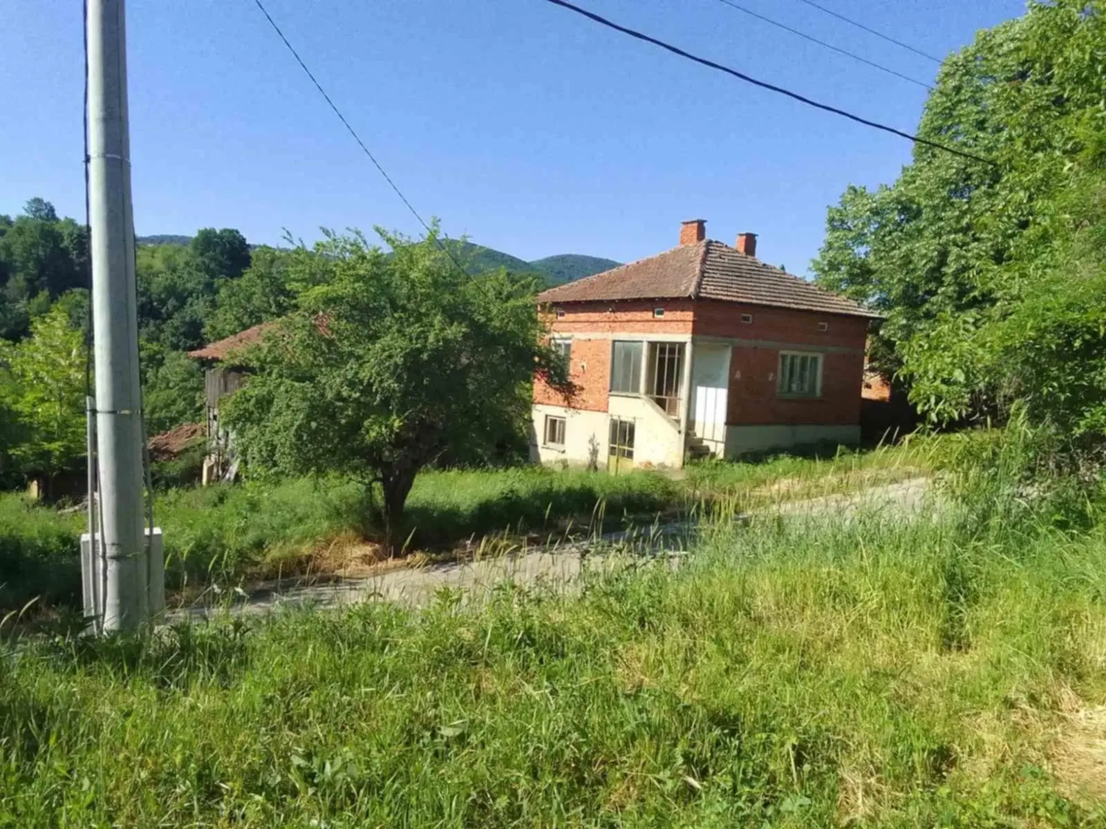 Woning aan de rivier met bijgebouw en 1.100 m² grond in Podgore, Vidin - Bulgarije
