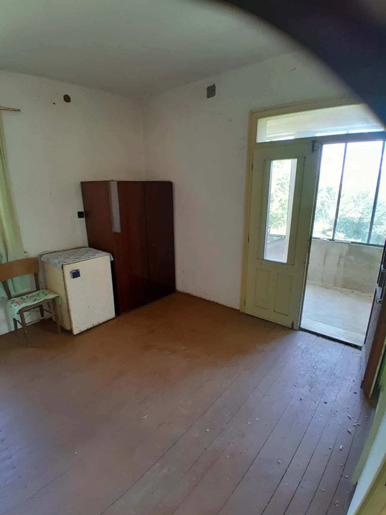 Woning aan de rivier met bijgebouw en 1.100 m² grond in Podgore, Vidin - Bulgarije