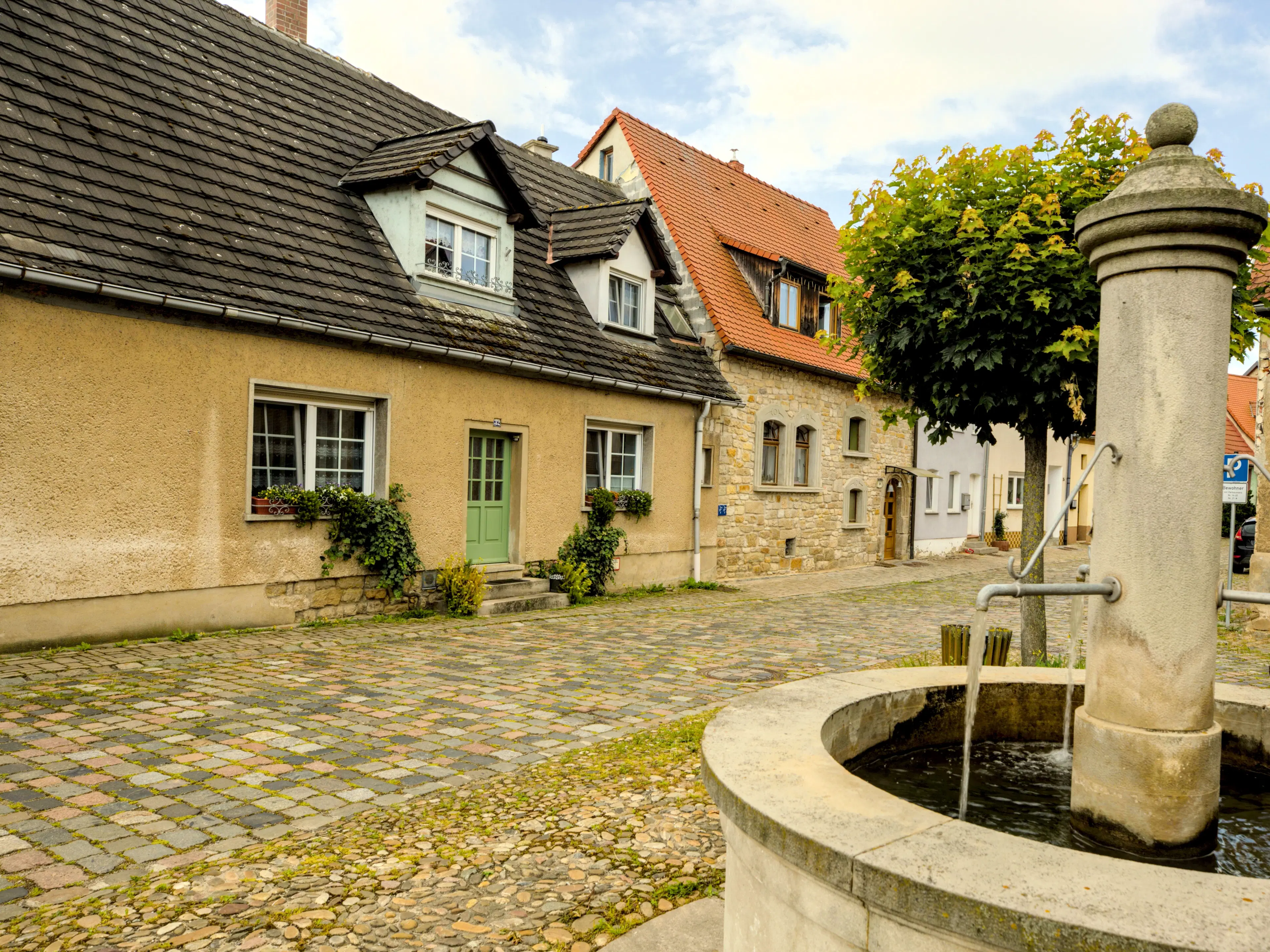 Historisch huis met tuin, middeleeuwse sfeer in Laucha an der Untstrut - Duitsland