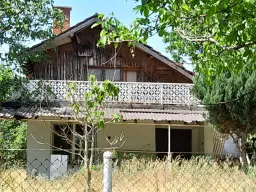 Huis met 2 verdiepingen met 479 m² grond in Staropatitsa, Vidin - Bulgarije