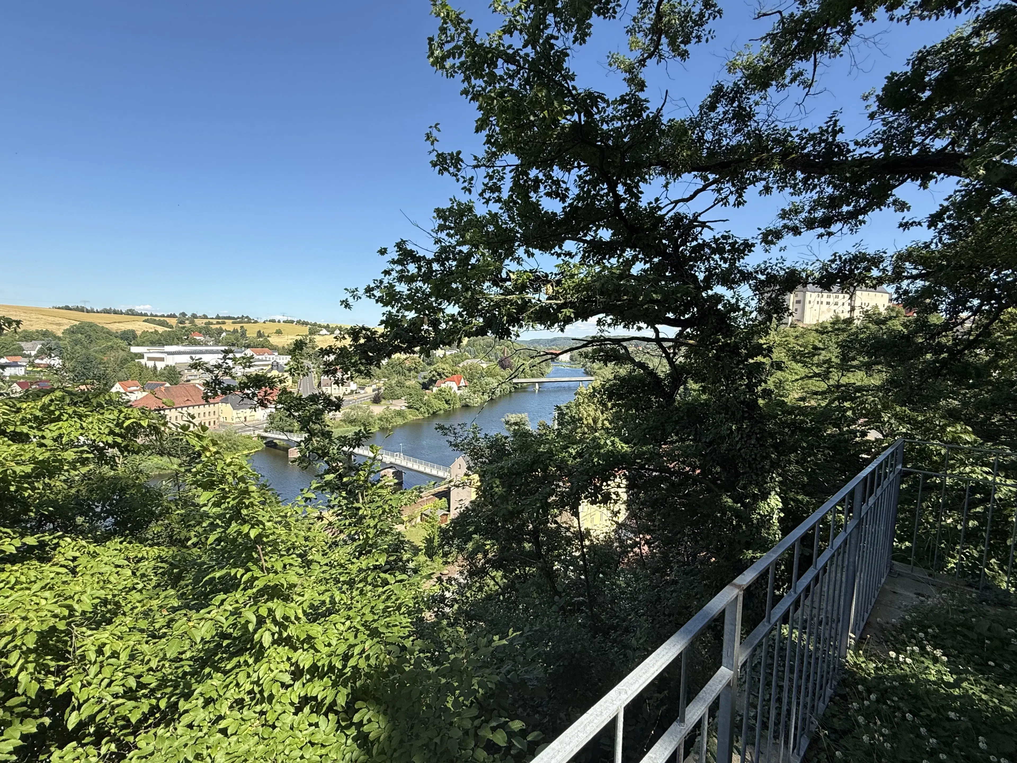 Bijzonder perceel 2.090 m² nabij rivier de Freibergr Mulde - Leisnig - Duitsland