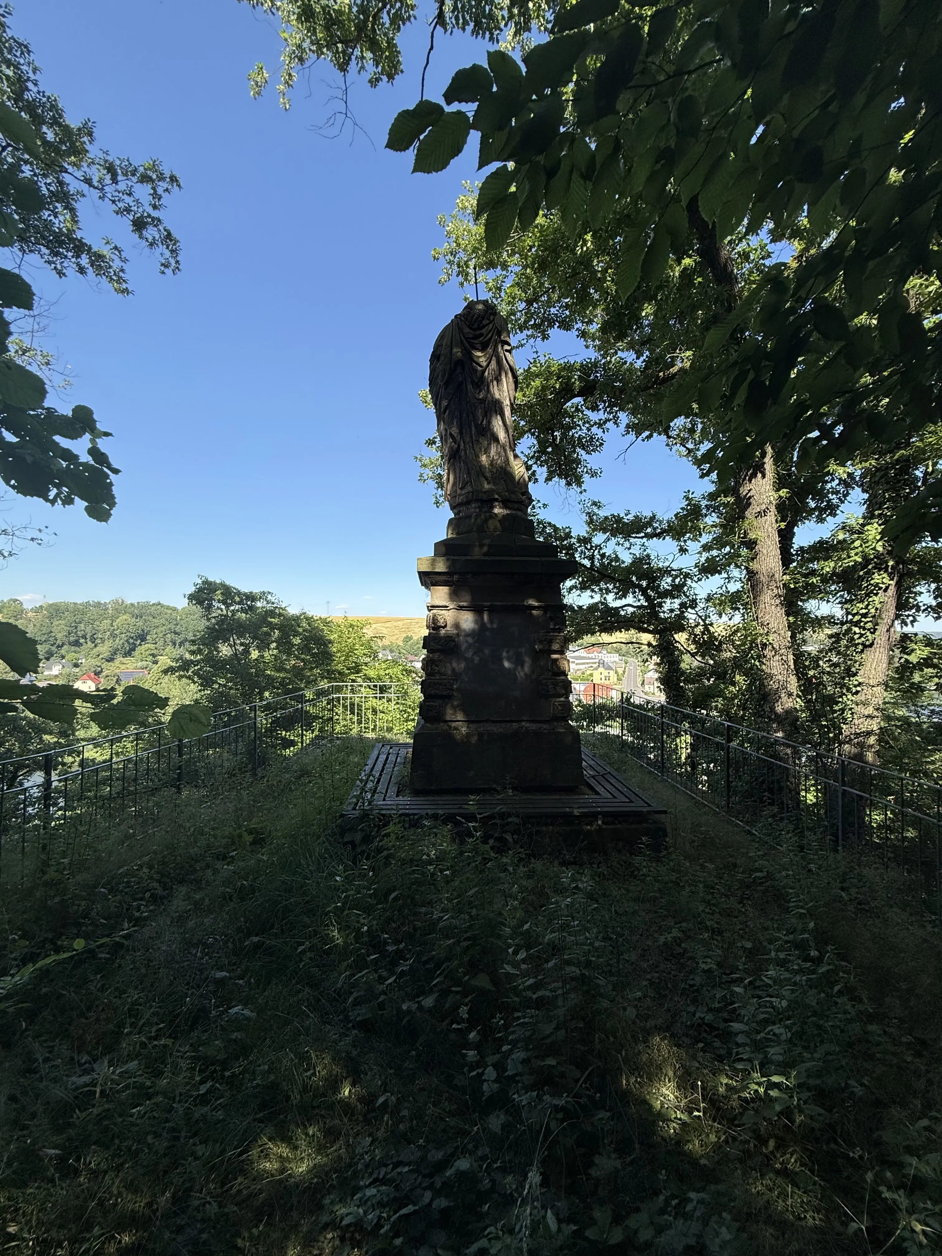 Bijzonder perceel 2.090 m² nabij rivier de Freibergr Mulde - Leisnig - Duitsland