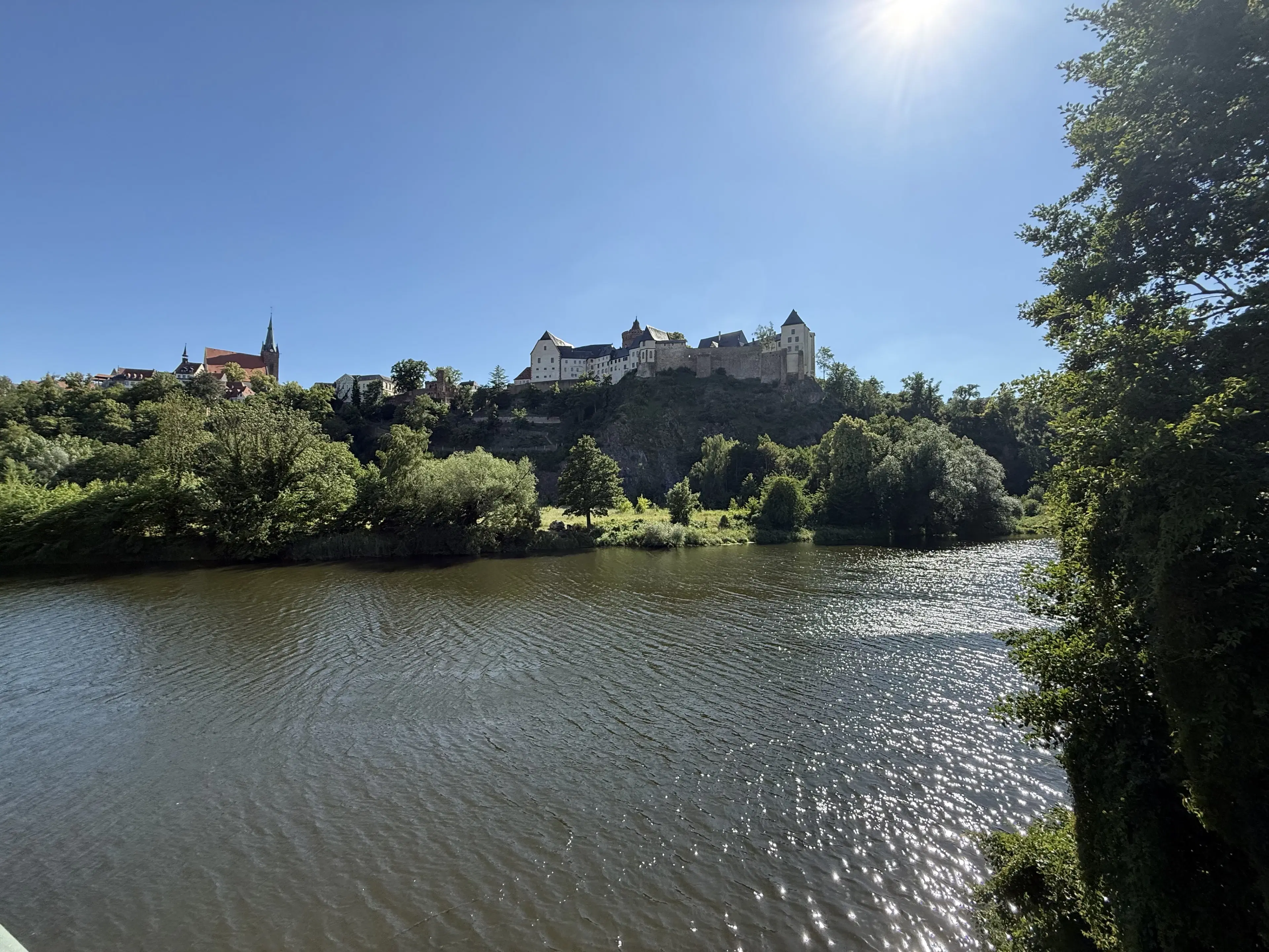 Bijzonder perceel 2.090 m² nabij rivier de Freibergr Mulde - Leisnig - Duitsland
