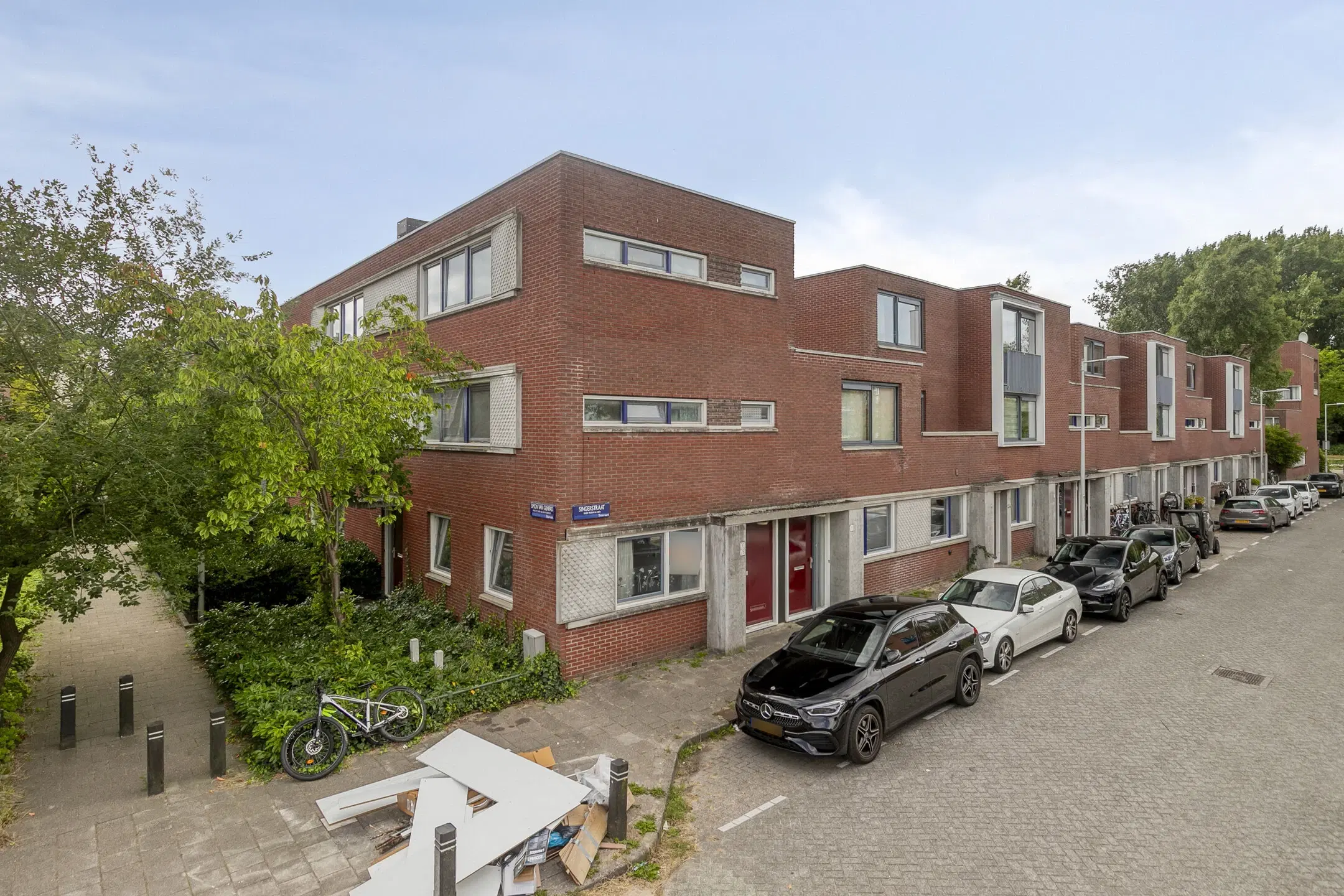 Amsterdam, Simon van Gijnpad 2