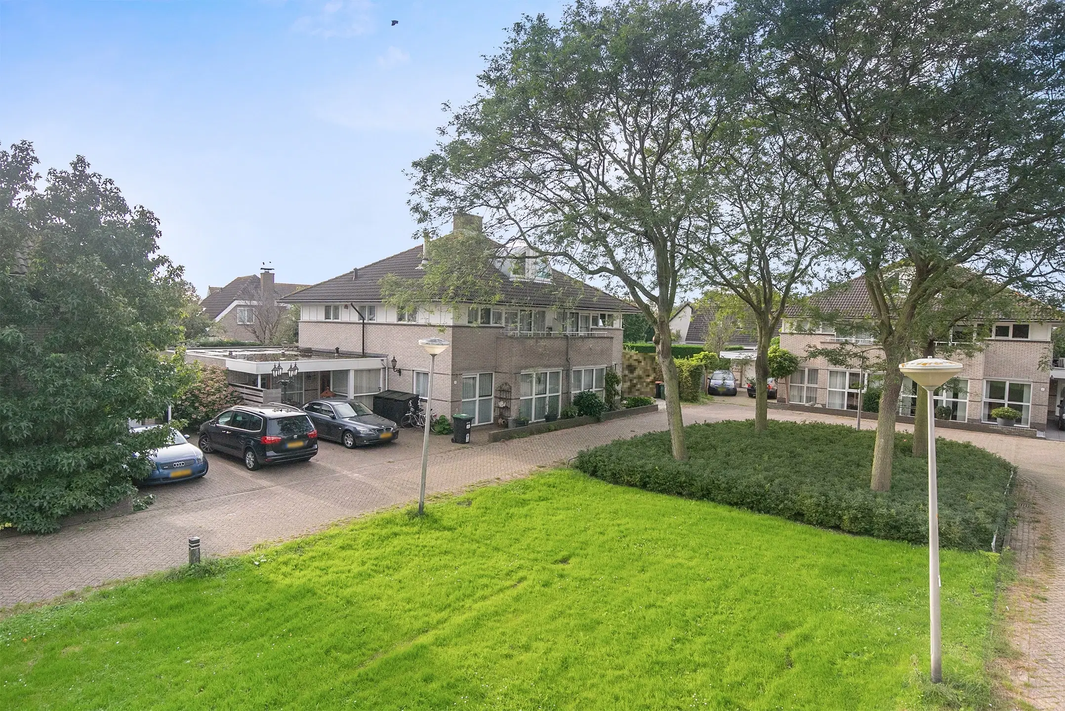 Velserbroek, Kleine Zonnedauw 9
