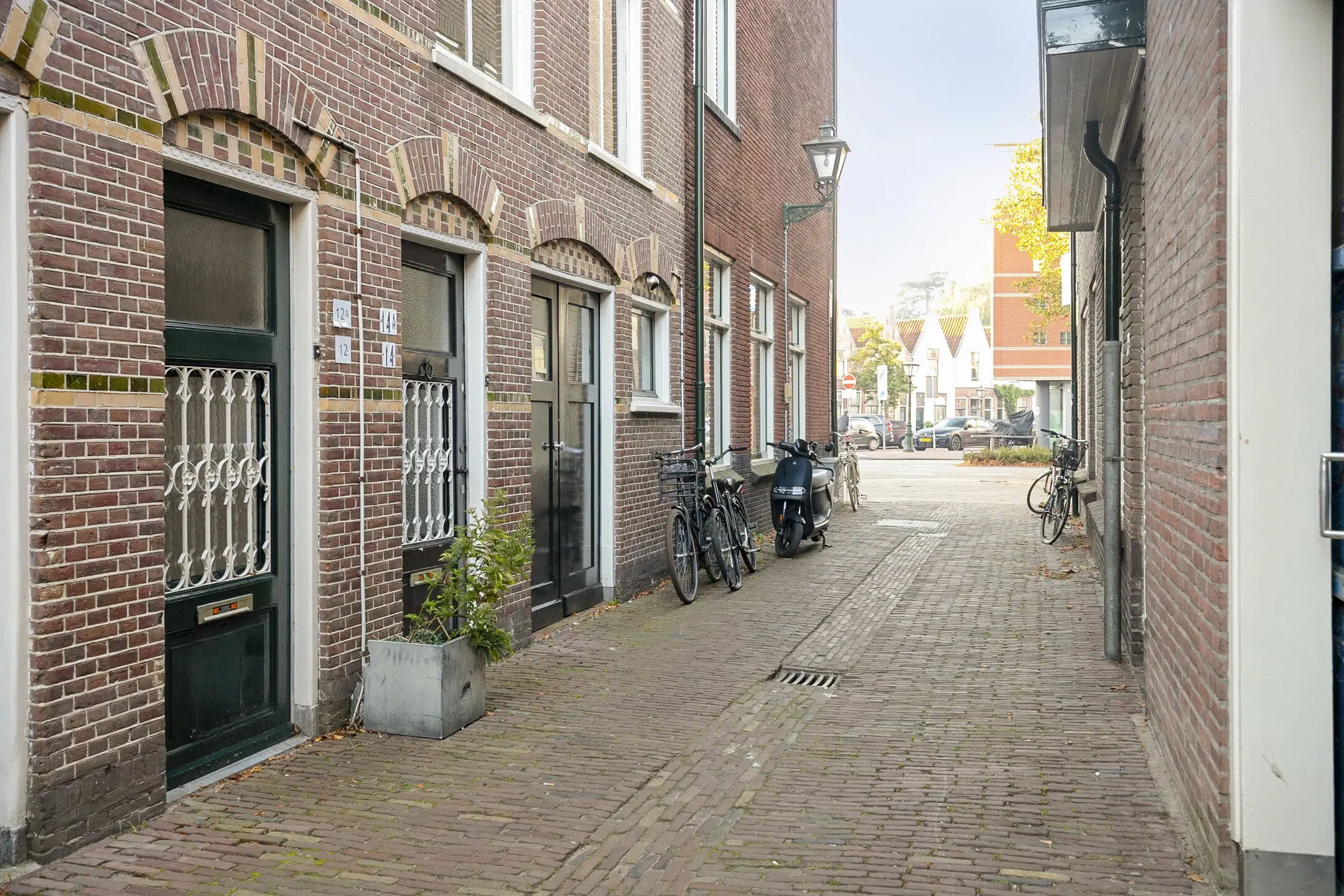 Leiden, Nieuwebrugsteeg 14 en 14A