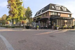 Hillegom, Hoofdstraat 48, 48A en 48B