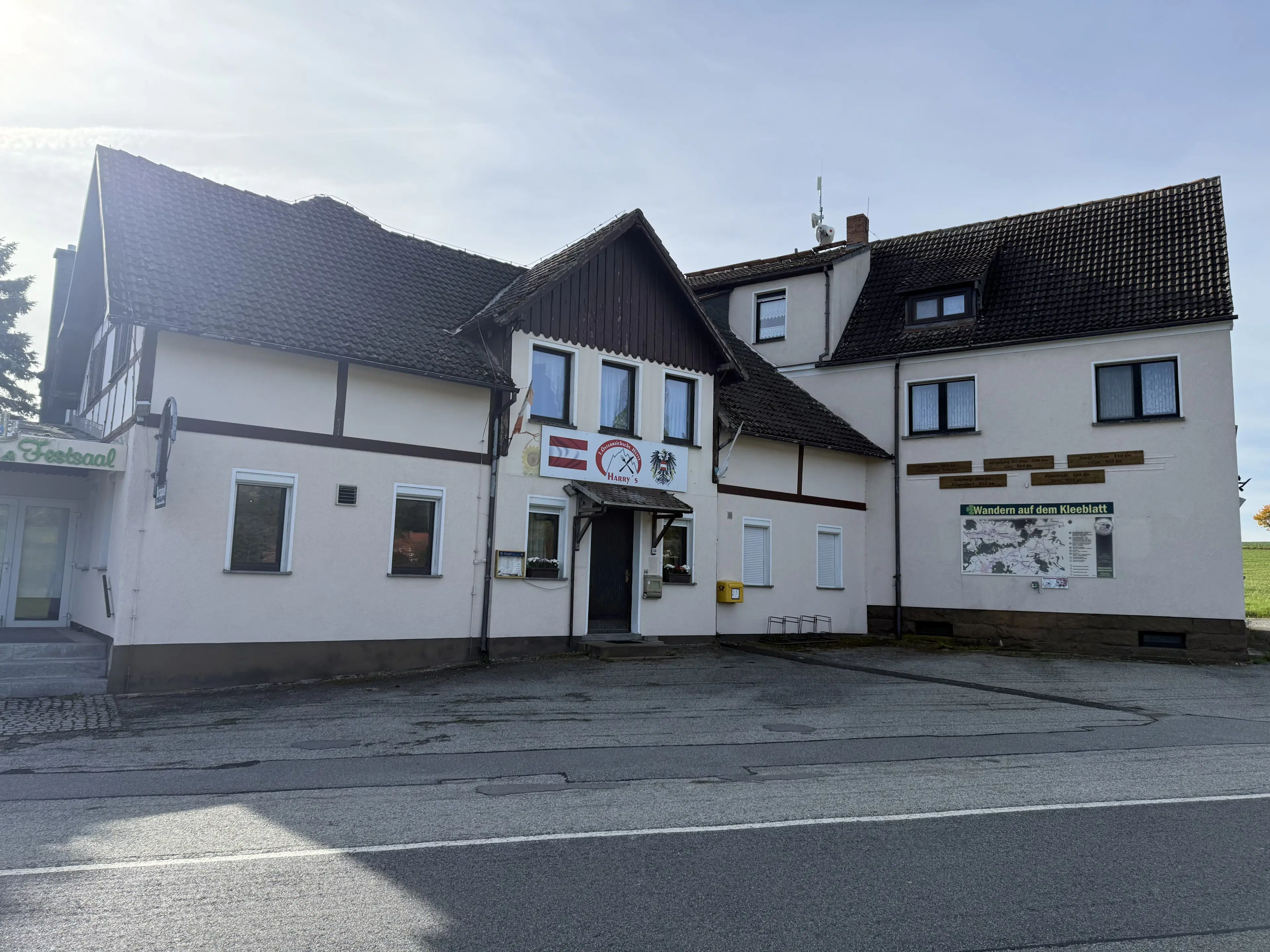Hotel "Harry's Österreichische Hütte" met 13 kamers in Lawalde - Duitsland