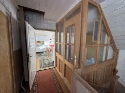 Vrijstaand gebouw in het heuvelachtige Schleusegrund, Duitsland