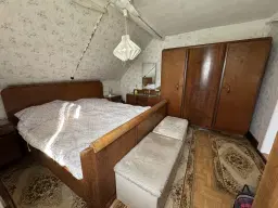 Vrijstaand gebouw in het heuvelachtige Schleusegrund, Duitsland