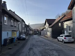 Vrijstaand gebouw in het heuvelachtige Schleusegrund, Duitsland