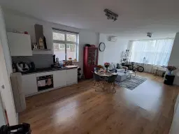 Hillegom, Weeresteinstraat 77 / Kortenbachstraat 1 en 3