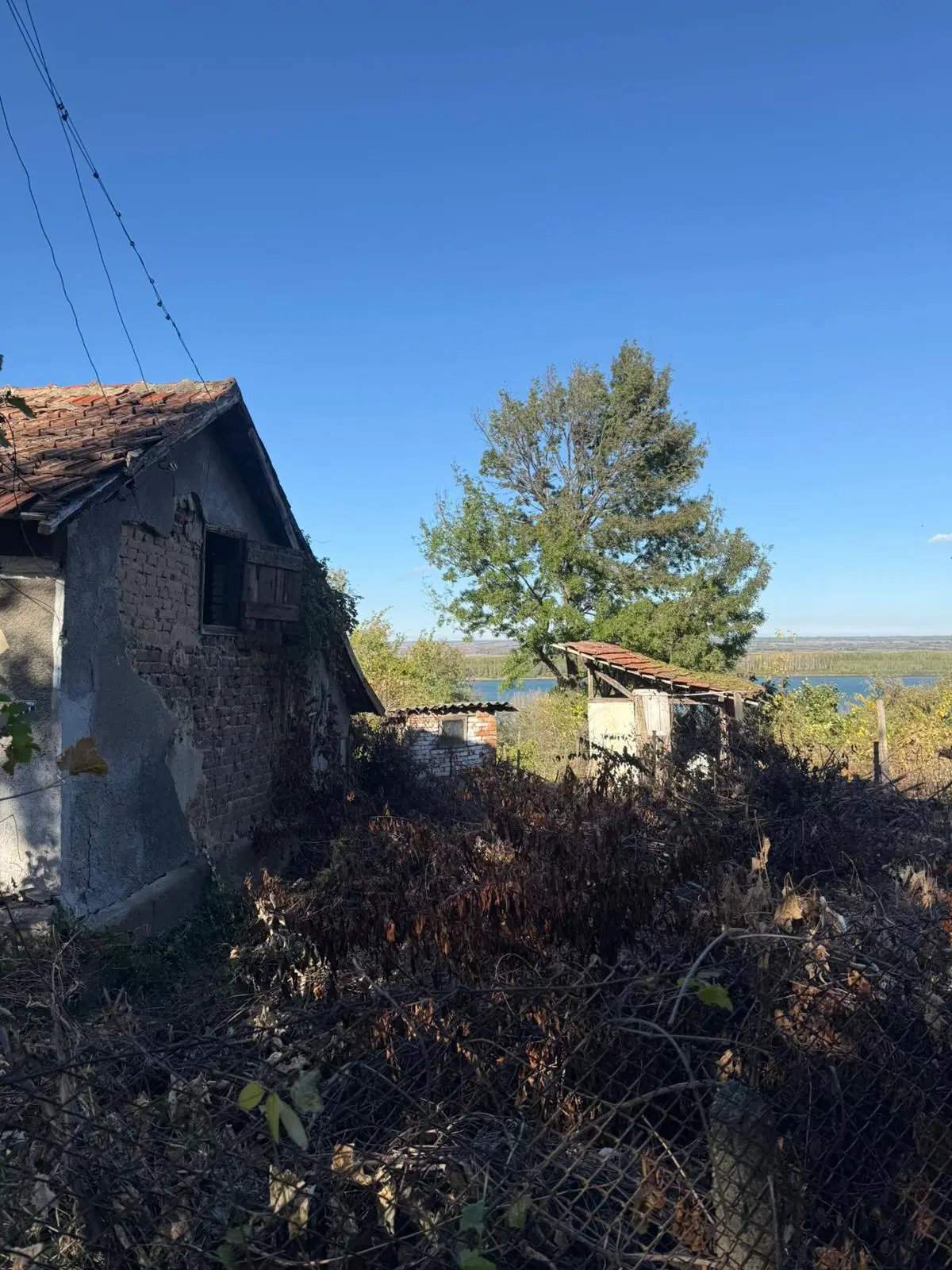 Huis met uitzicht op de rivier de Donau en 449 m² grond in Oryahovo - Bulgarije