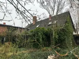 Vrijstaand landhuis met schuur op ca. 1.090 m² eigendomsperceel - Rohndorf, Halle / Leipzig - Duitsland