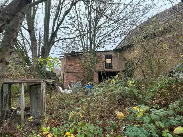 Vrijstaand landhuis met schuur op ca. 1.090 m² eigendomsperceel - Rohndorf, Halle / Leipzig - Duitsland
