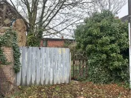 Vrijstaand landhuis met schuur op ca. 1.090 m² eigendomsperceel - Rohndorf, Halle / Leipzig - Duitsland