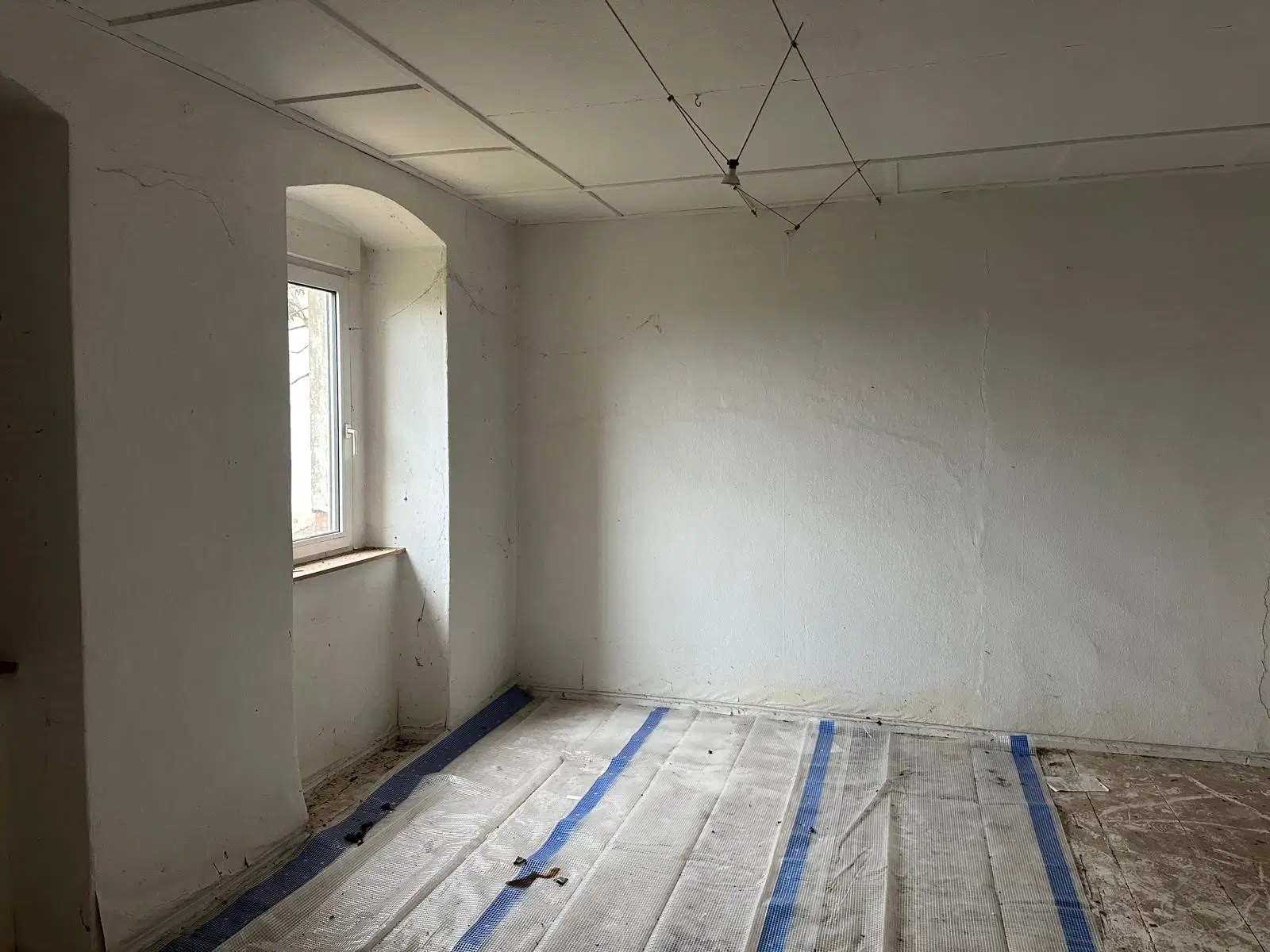 Vrijstaand landhuis met schuur op ca. 1.090 m² eigendomsperceel - Rohndorf, Halle / Leipzig - Duitsland