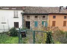 Privé-verdrag: 2 woonunits in het historische centrum van Sant'Agata Feltria (RN)