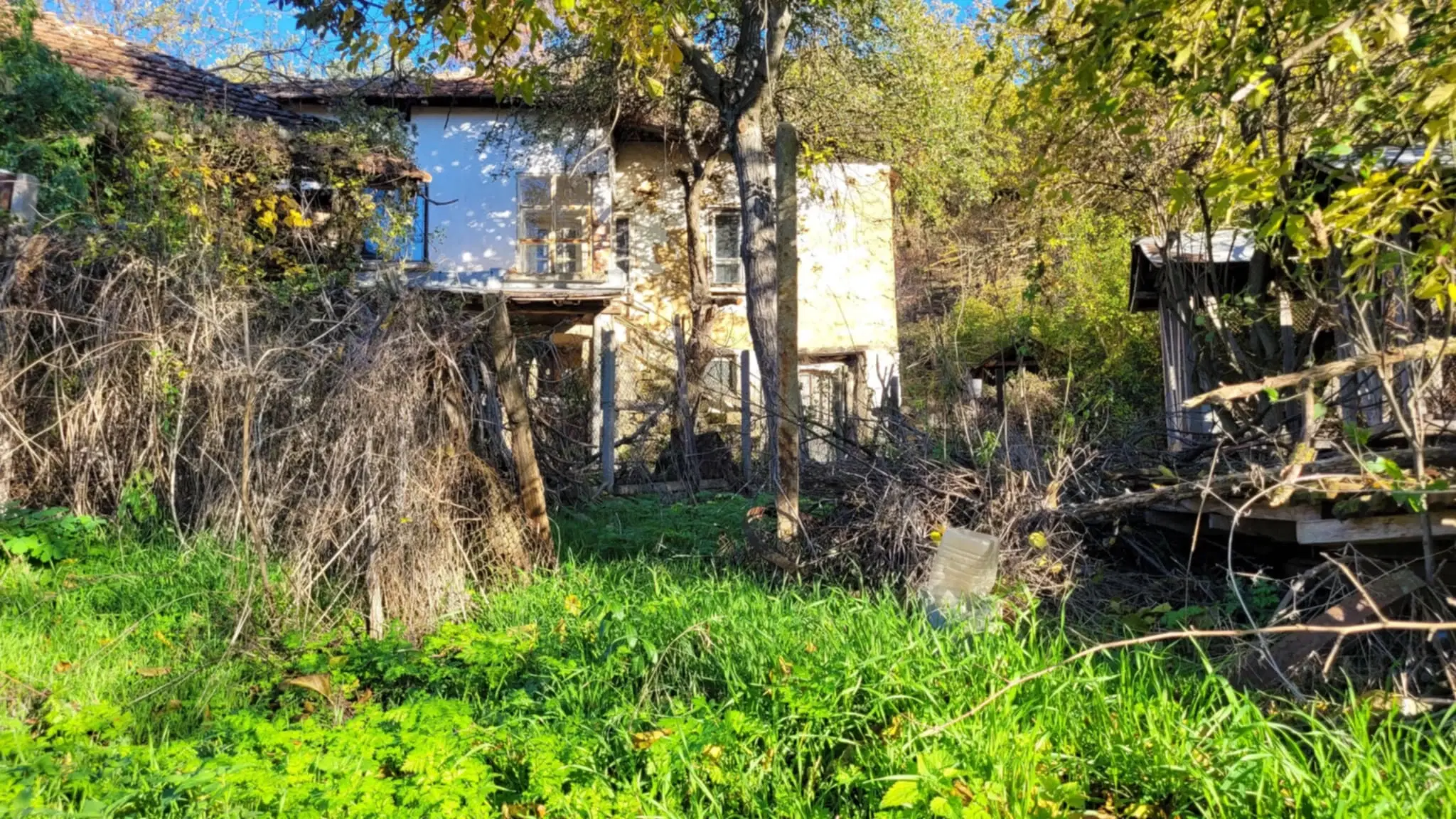 Huis met een perceel van 686 m² en extra gebouwen in Kosta Perchevo - Bulgarije