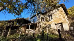 Huis met een perceel van 686 m² en extra gebouwen in Kosta Perchevo - Bulgarije