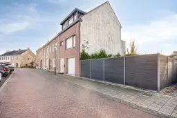 Simpelveld, Dr. Poelsplein 18