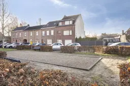 Simpelveld, Dr. Poelsplein 18