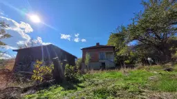 Eigendom 2 huizen aan de rivier, bijgebouw en 1.100 m² grond in Podgore, Vidin - Bulgarije