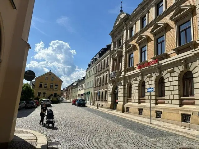 12 appartementen, perceel 4.804 m² in Markneukirchen - Duitsland (huursom € 49.280,=)