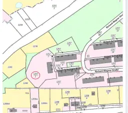 12 appartementen, perceel 4.804 m² in Markneukirchen - Duitsland (huursom € 49.280,=)