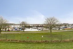 Maurik, Rijnbandijk 111 81