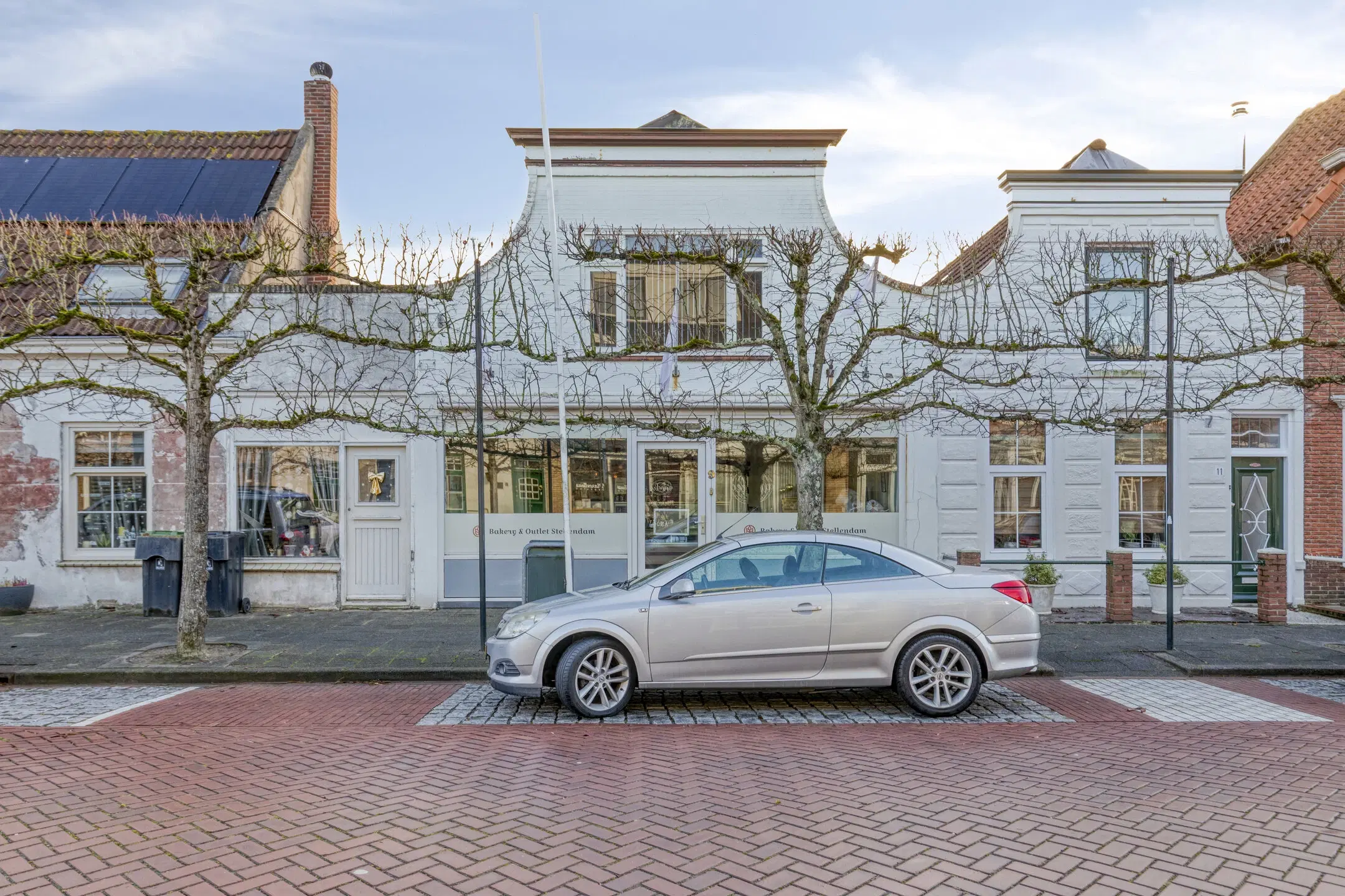 Stellendam, Voorstraat 9 en Mr. Iman Caustraat 6 