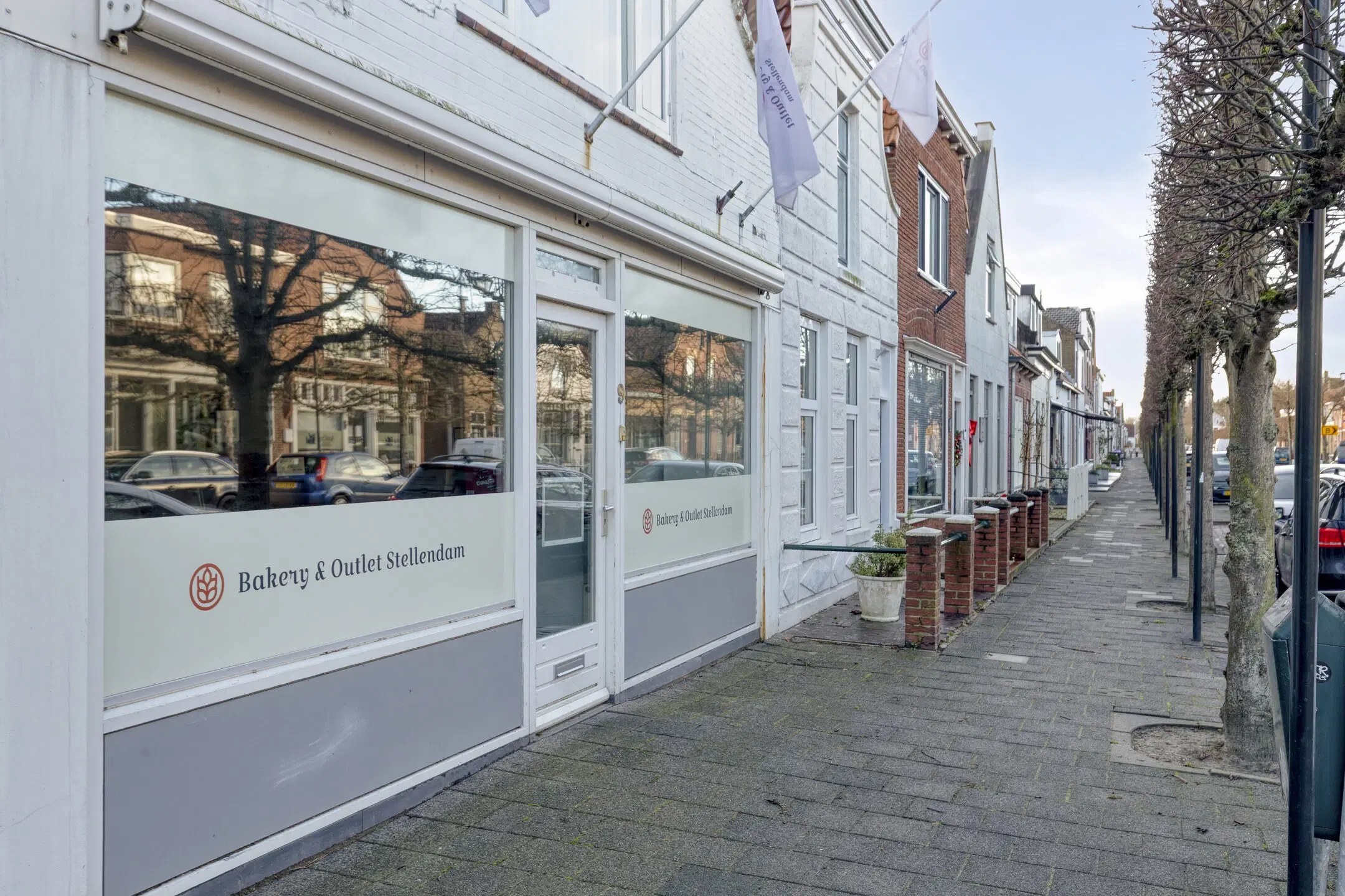 Stellendam, Voorstraat 9 en Mr. Iman Caustraat 6 