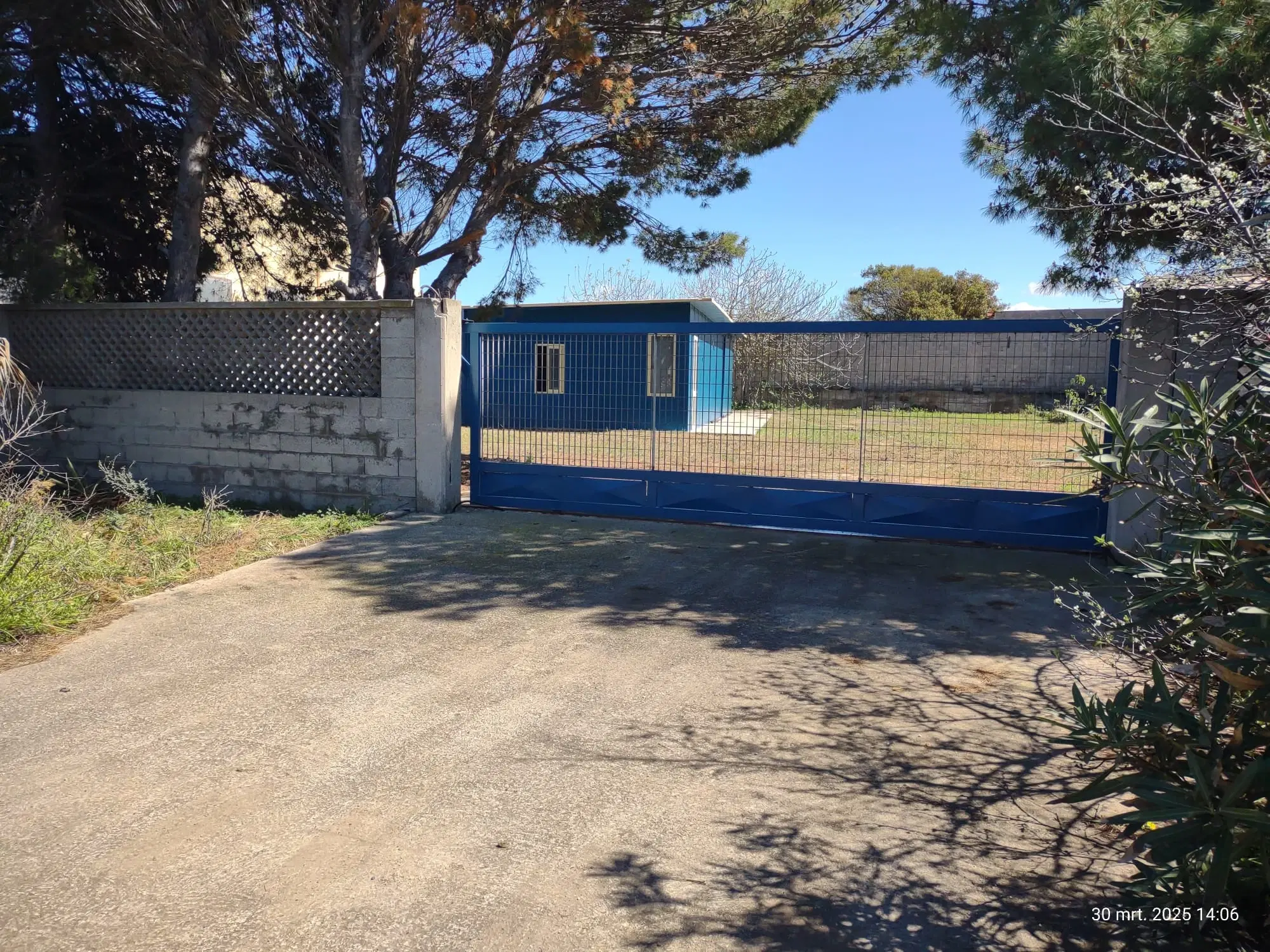 Wegens beëindiging werkzaamheden 1.000 m² industrieel terrein in het havengebied van Porto Torres - Italië