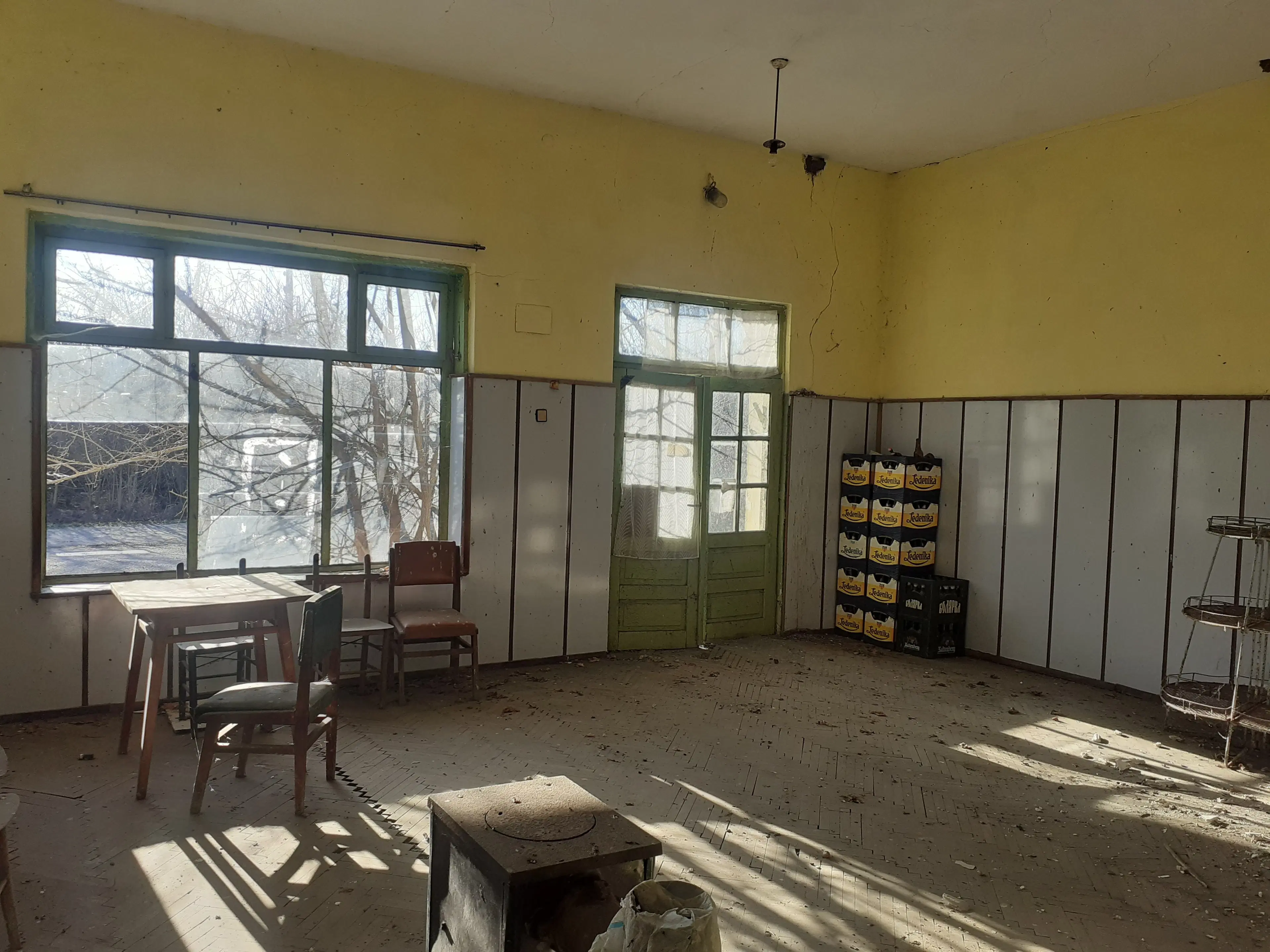 2 winkels 198 m² op slechts 10 minuten van het strand in Vichovo - Bulgarije