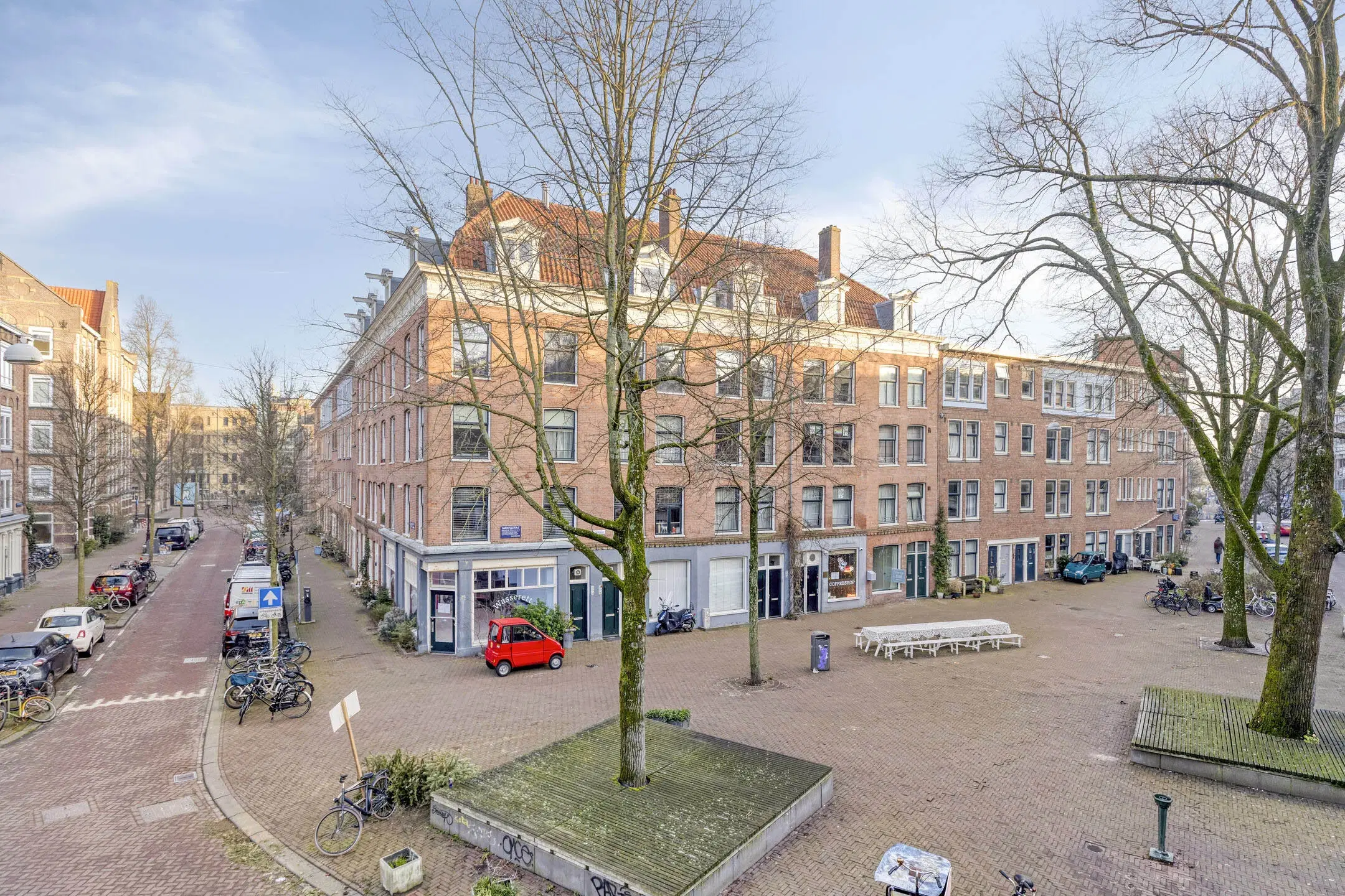Amsterdam, Van Linschotenstraat 51