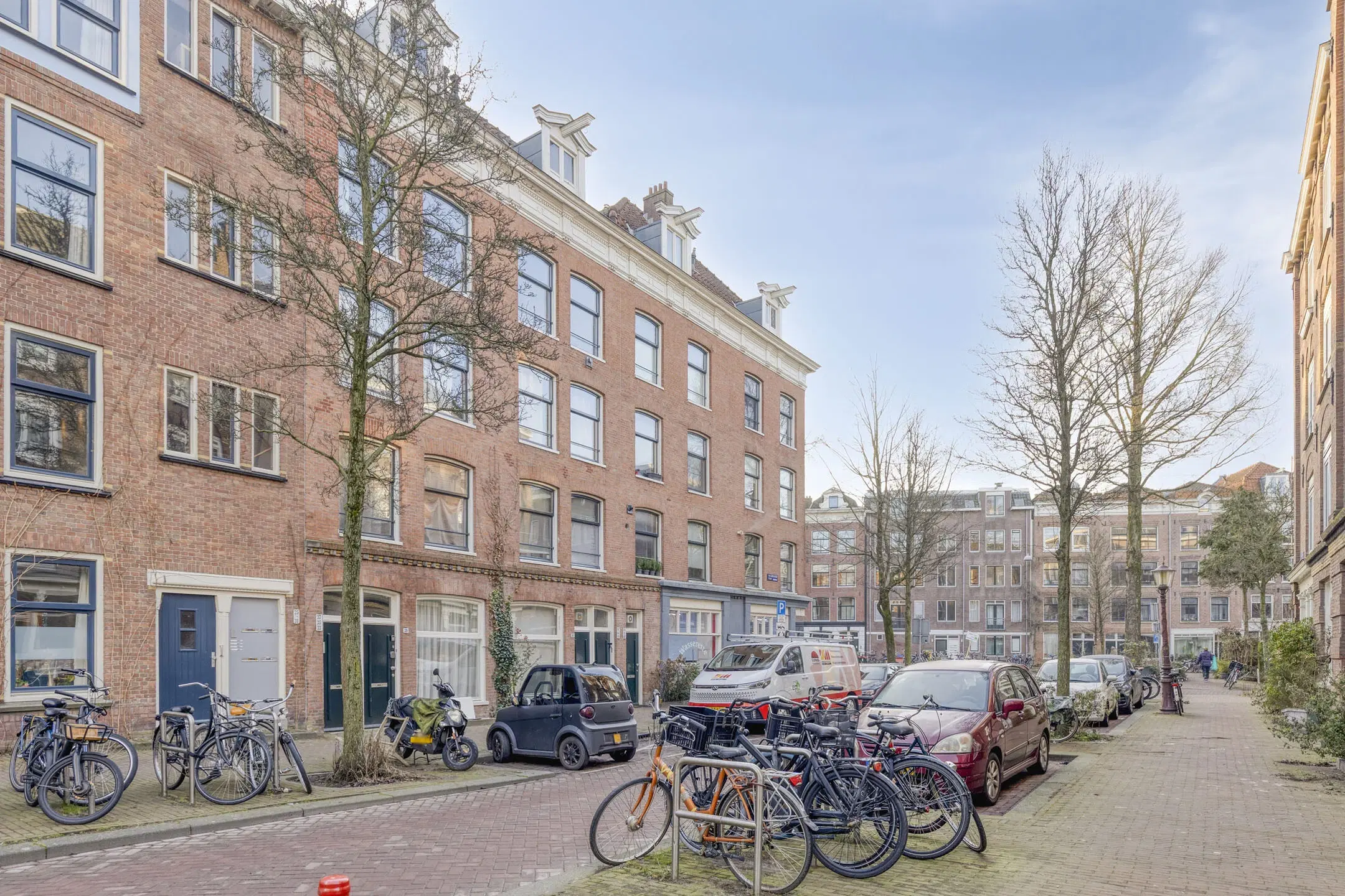 Amsterdam, Van Linschotenstraat 51