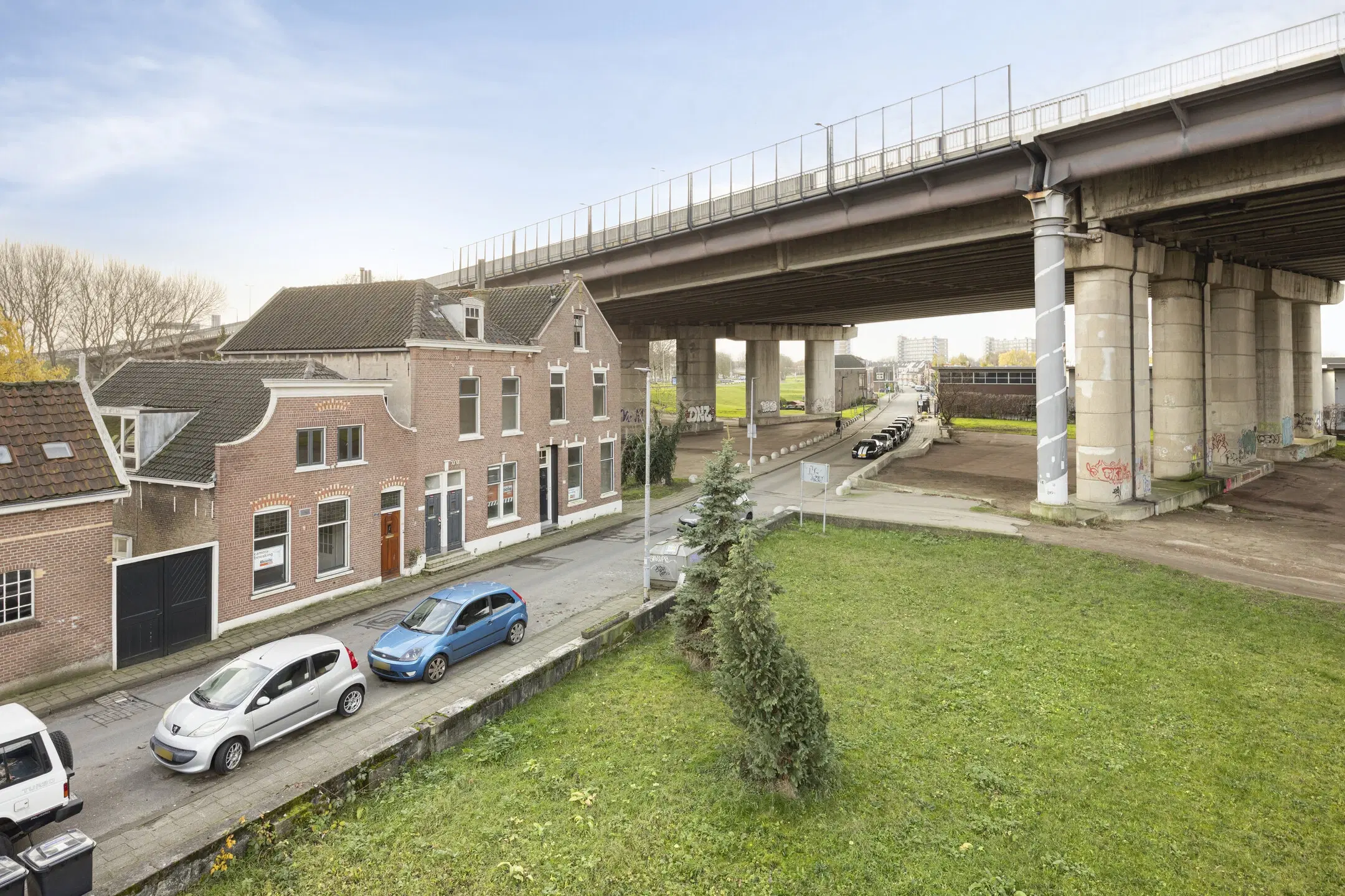 INSCHRIJVING | Rotterdam, Bovenstraat 127, 129 A/B en 131