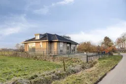 Zundert, Achtmaalseweg 119 A en 126 B