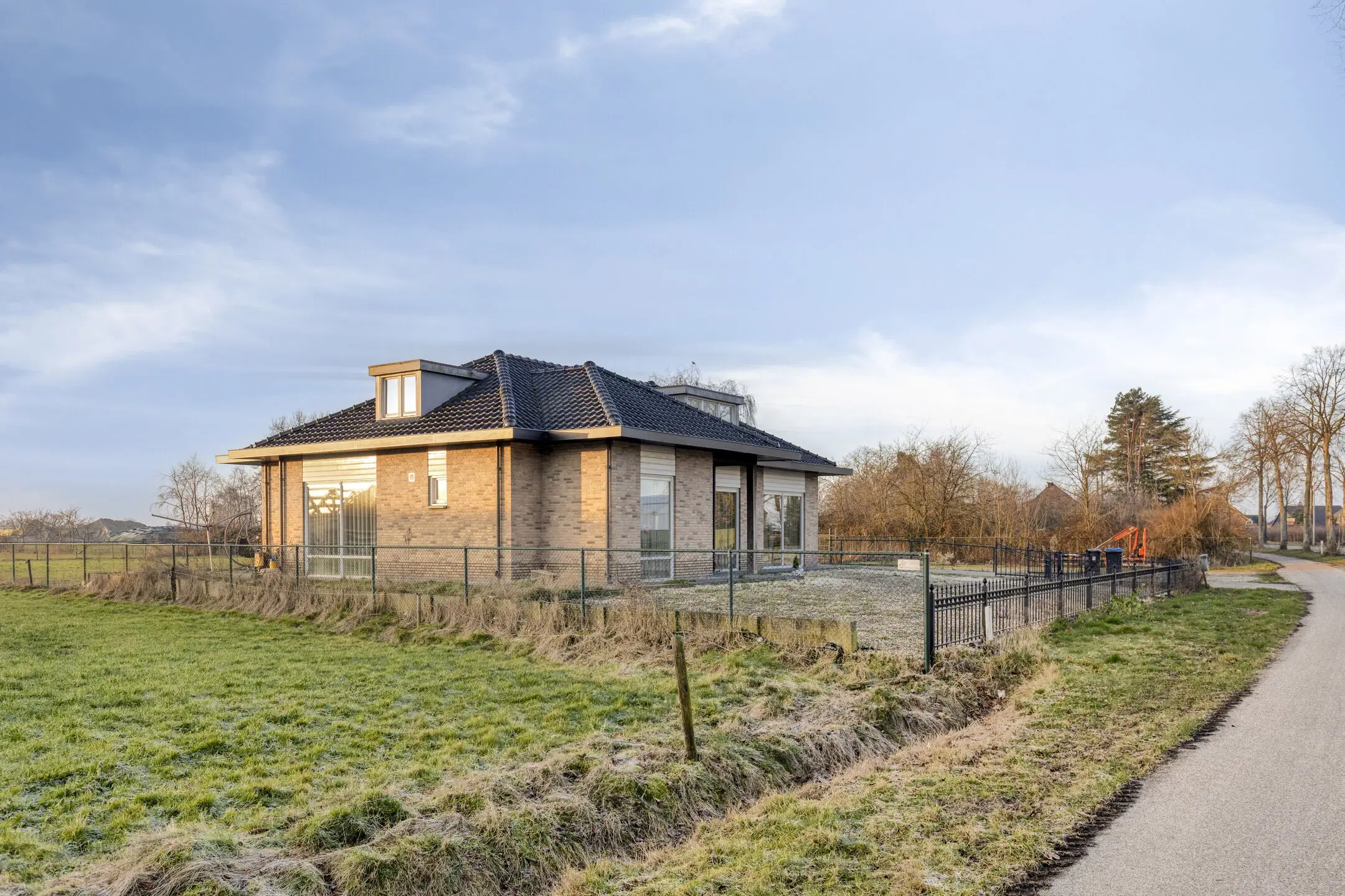 Zundert, Achtmaalseweg 119 A en 126 B